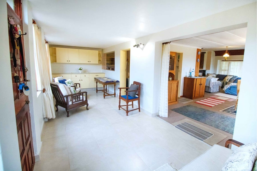 4 Bedroom Property for Sale in Paradise Beach Eastern Cape